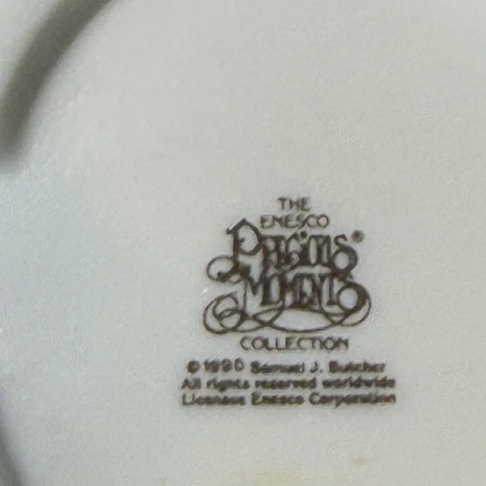 Precious Moments vtg 1990